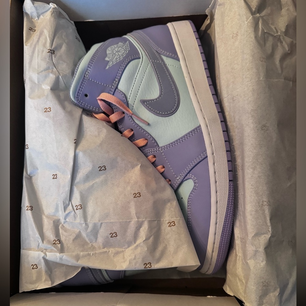 Air Jordan 1 Mid "Purple Pulse/Glacier Blue"